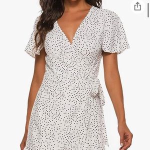NWT V-neck wrap dress, black and white dot Sz M